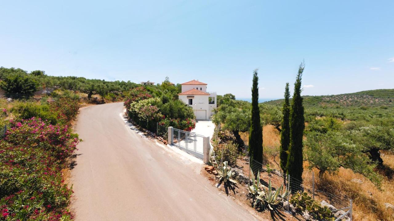 Appartement In Olive Groove House Peloponnesos Western Mani Kalianeika Exteriér fotografie